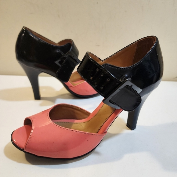 Croft and Borrow Buckle Heels open Toe Shoea size 8M - Picture 1 of 14